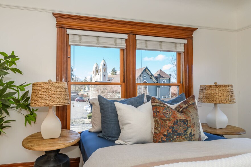 More Photos Of 8 Keller St, Petaluma Office Residential For Sale