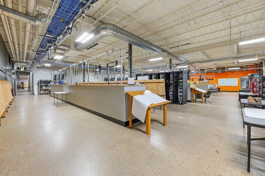 More Photos Of 424 E Oshkosh St, Ripon Manufacturing For Sale