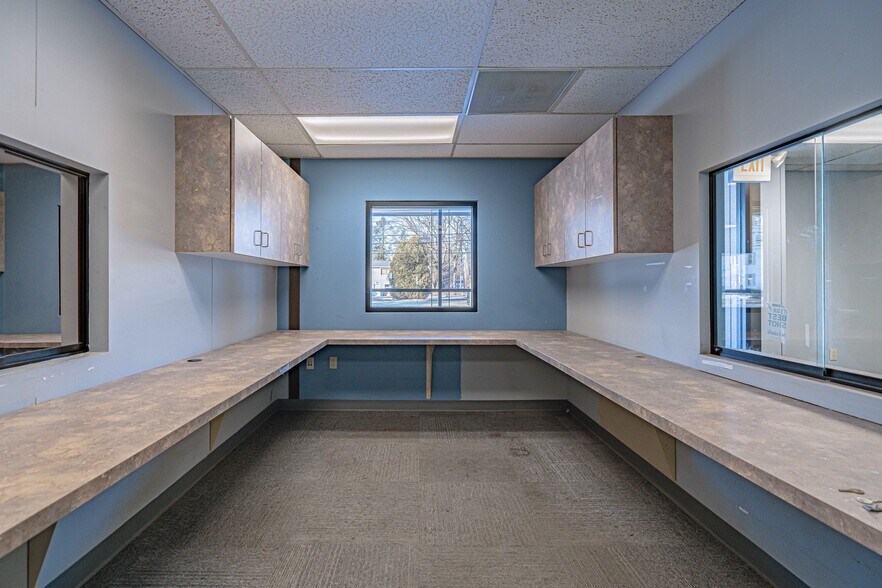 More Photos Of 2428 Walbert Ave, Allentown Flex For Lease