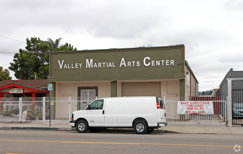 More Photos Of 11316 Burbank Blvd, North Hollywood General Retail For Sale