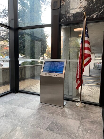 More Photos Of 833 Northern Blvd, Great Neck Medical For Lease