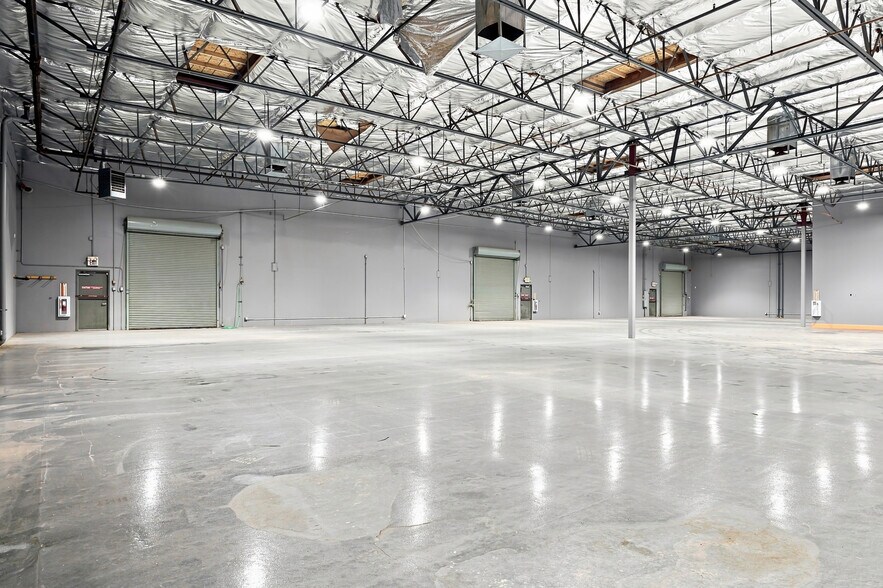 More Photos Of 2701 Crimson Canyon Dr, Las Vegas Light Manufacturing For Sale