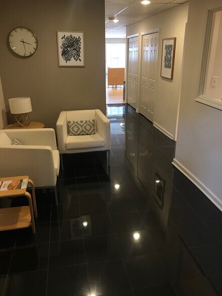 More Photos Of 8607-8609 2nd Ave, Silver Spring Medical For Sale