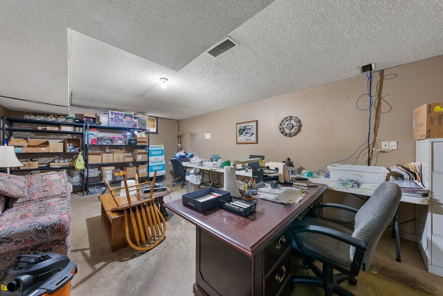 More Photos Of 347 N Scott Ave, Belton Restaurant For Sale