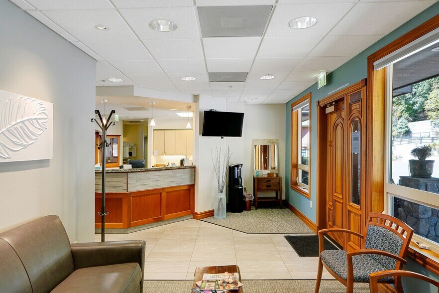 More Photos Of 2601-2605 NW Rolling Green Dr, Corvallis Office For Lease