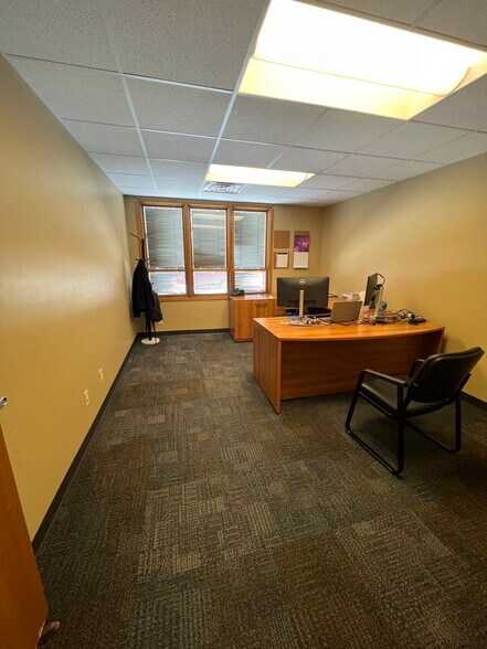 More Photos Of 213 S Oak Ave, Owatonna Office For Sale