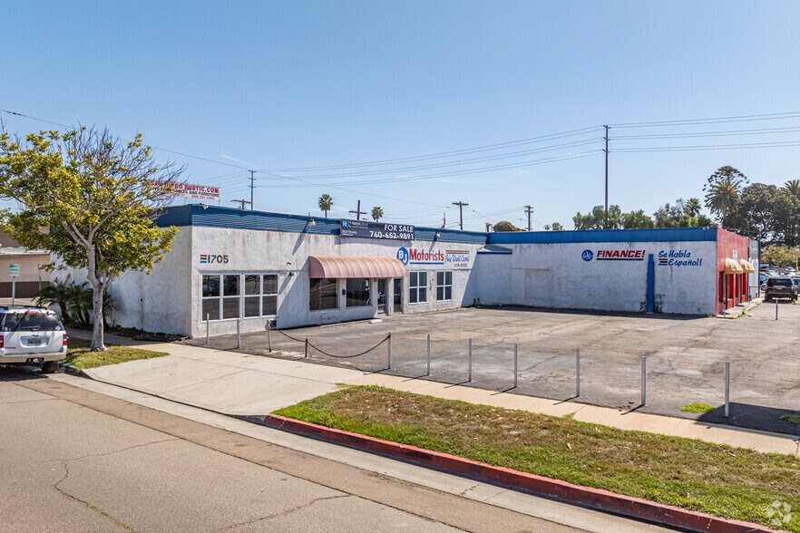 Primary Photo Of 1705-1727 National City Blvd, National City Auto Dealership For Sale