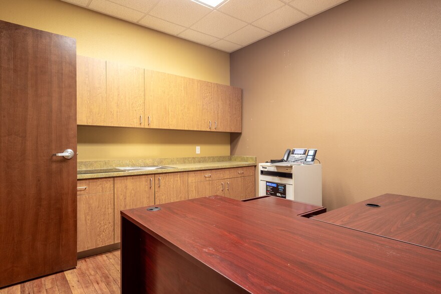 More Photos Of 2980 S Jones Blvd, Las Vegas Medical For Lease