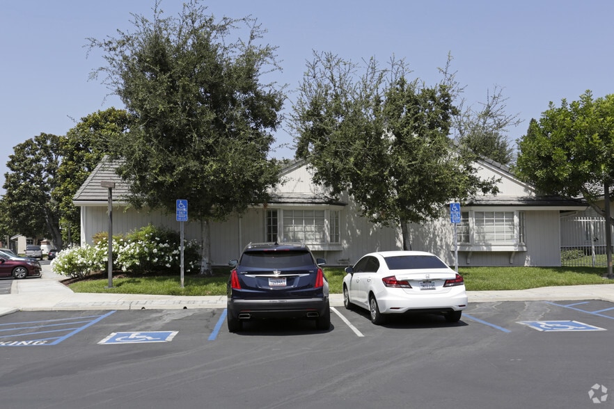 More Photos Of 2534 N Santiago Blvd, Orange Office For Sale