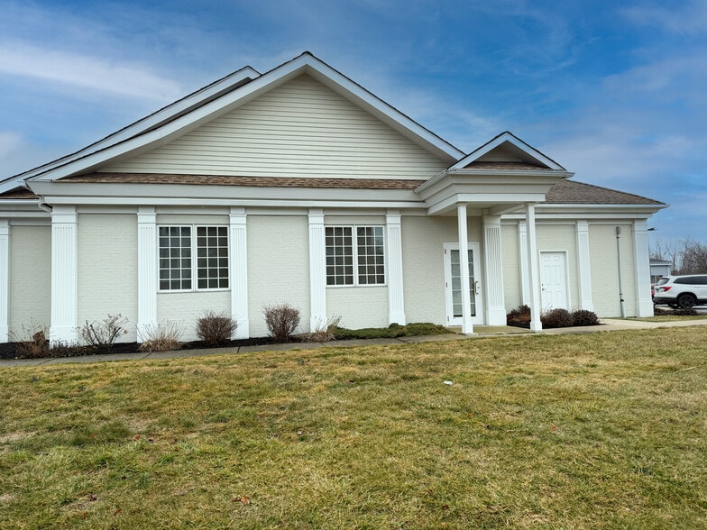 More Photos Of 445 W Main St, Branford Office For Lease