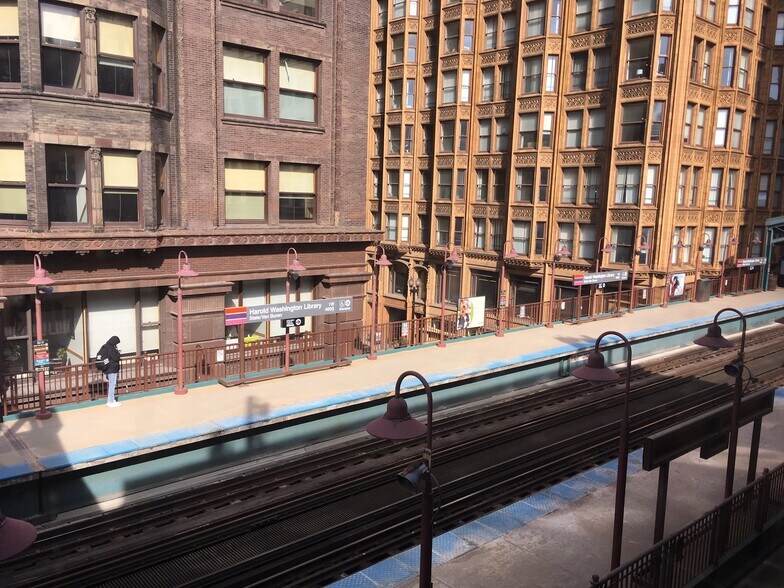 More Photos Of 400 S Dearborn St, Chicago Loft Creative Space For Lease