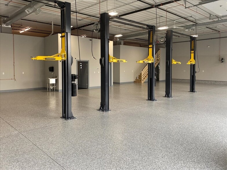 More Photos Of 409 Emerson Ave, Hampstead Industrial For Sale