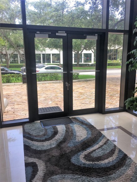 More Photos Of 14125 NW 80th Ave, Miami Lakes Office For Sale