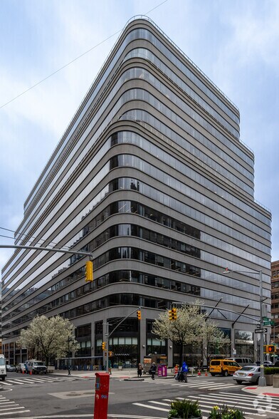 More Photos Of 375 Hudson St, New York Office For Lease