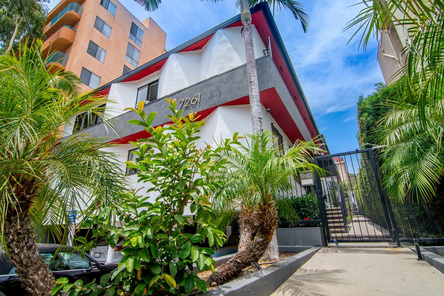 More Photos Of 7261 Franklin Ave, Los Angeles Apartments For Sale