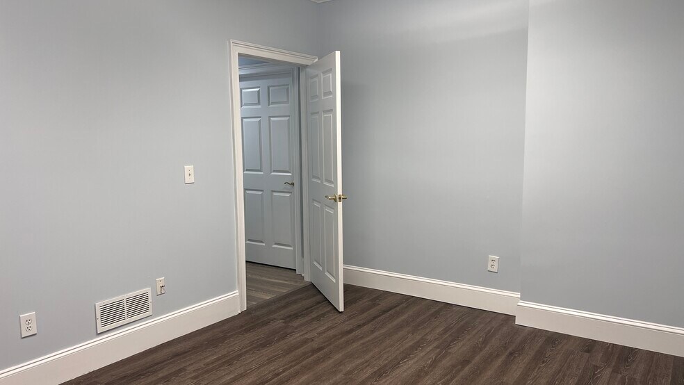 More Photos Of 11785 Northfall Ln, Alpharetta Medical For Sale