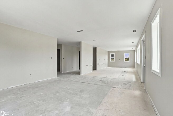 More Photos Of 1307 Broadway St, West Burlington Freestanding For Sale