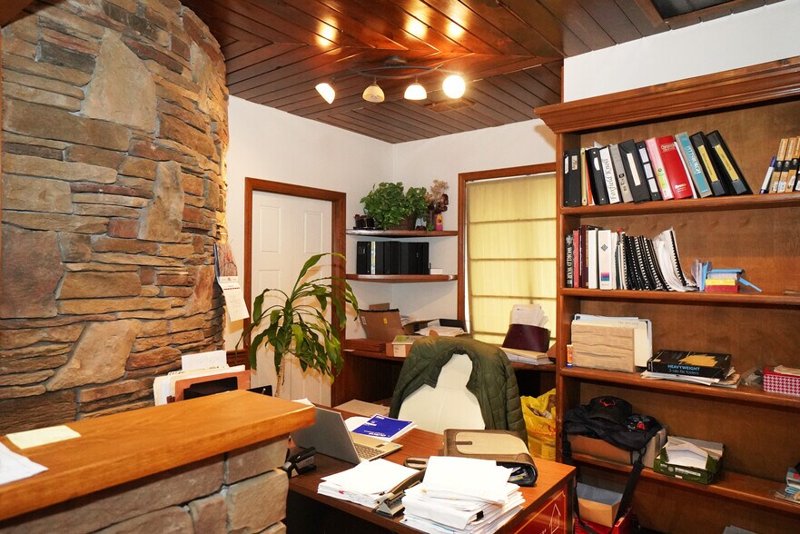 More Photos Of 4241 William Penn Hwy, Murrysville Office Residential For Sale