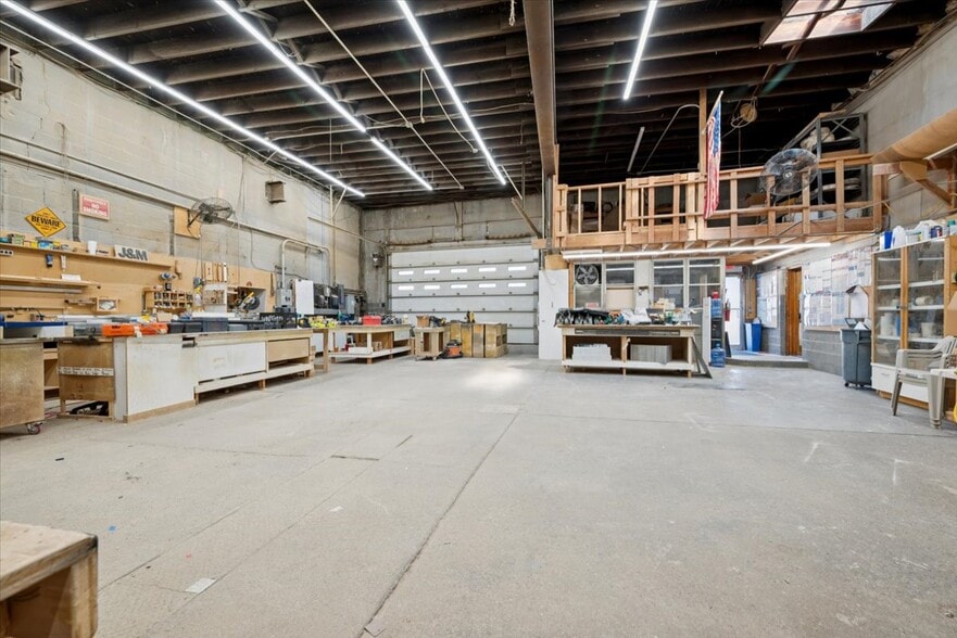 More Photos Of 401 State Route 202, Raritan Freestanding For Sale