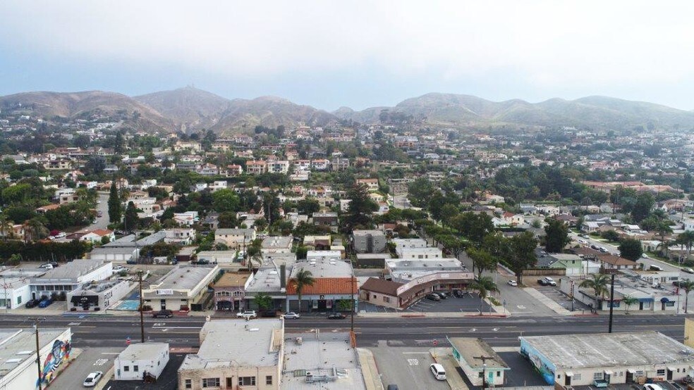 More Photos Of 1793 E Main St, Ventura Storefront For Sale