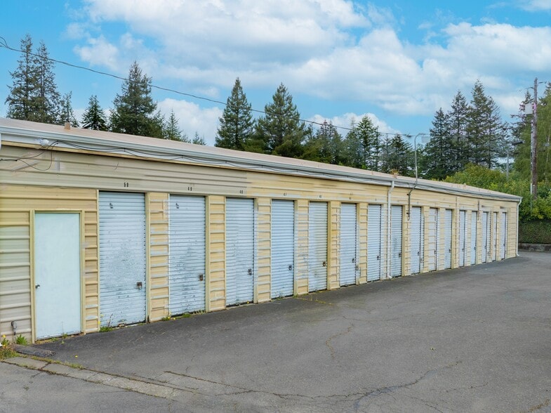 More Photos Of 498 W Central Blvd, Coquille Self Storage For Sale