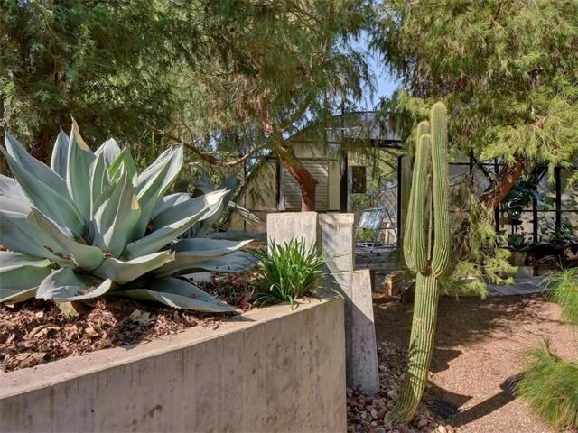 More Photos Of 638 Tillery St, Austin Office For Sale