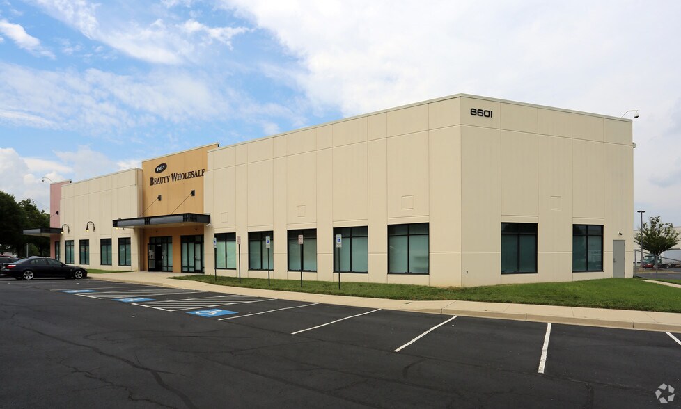 More Photos Of 8601 Ritchie Dr, Capitol Heights Warehouse For Lease