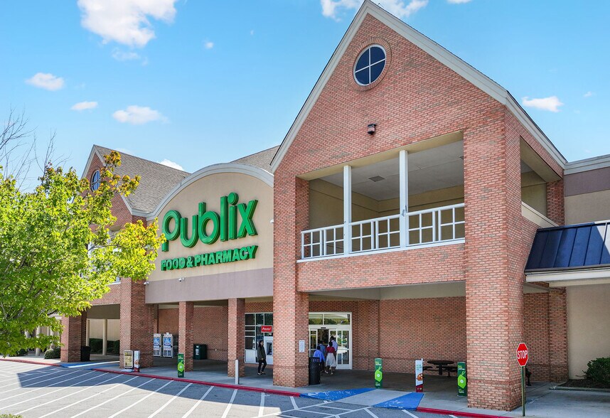 More Photos Of 909 Eagles Landing Pky, Stockbridge General Retail For Lease