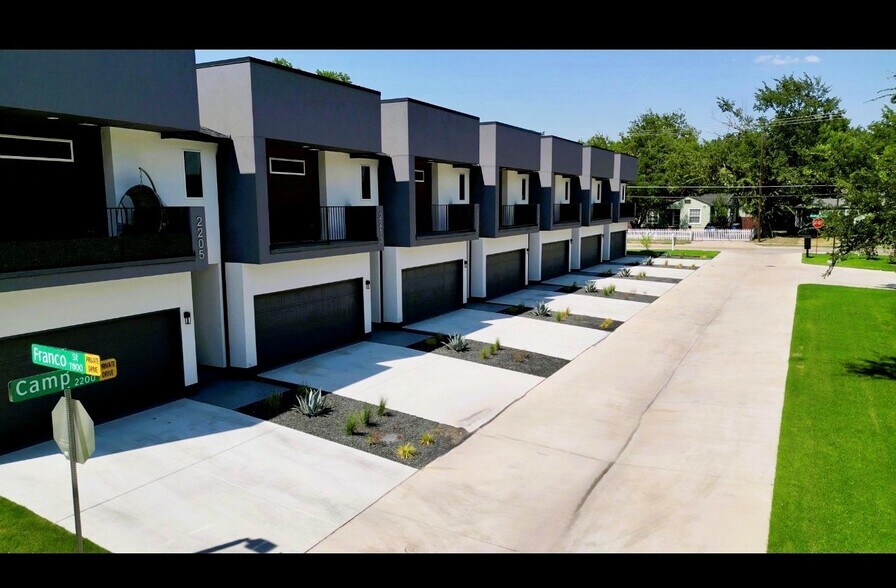 Primary Photo Of 7811 Mohawk Dr, Dallas Apartments For Sale