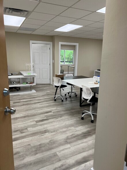 More Photos Of 7480 Fairway Dr, Miami Lakes Medical For Lease