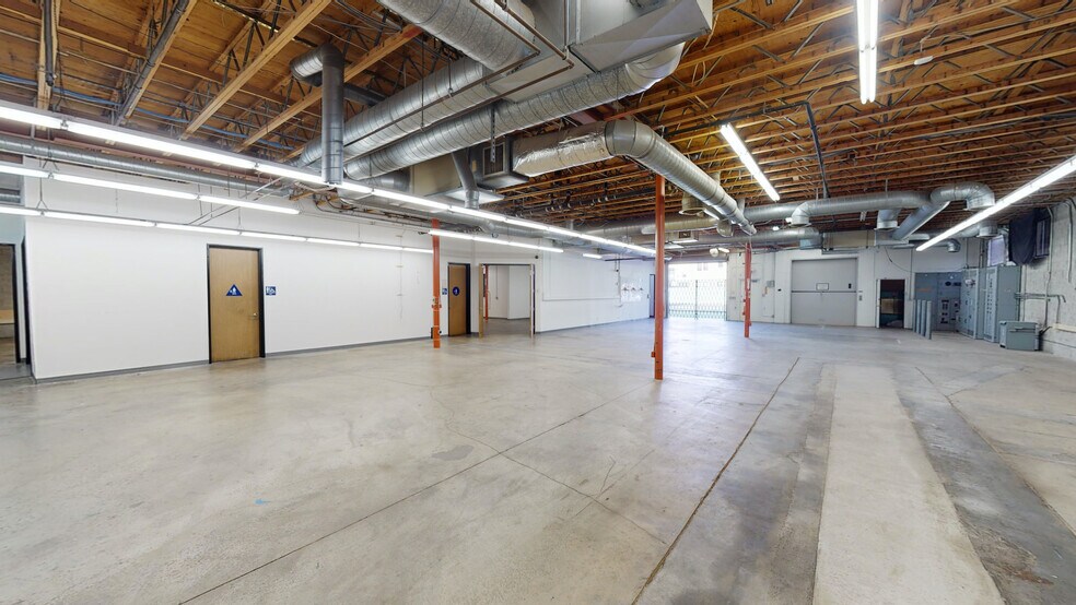 More Photos Of 6151-6159 Santa Monica Blvd, Los Angeles Showroom For Lease