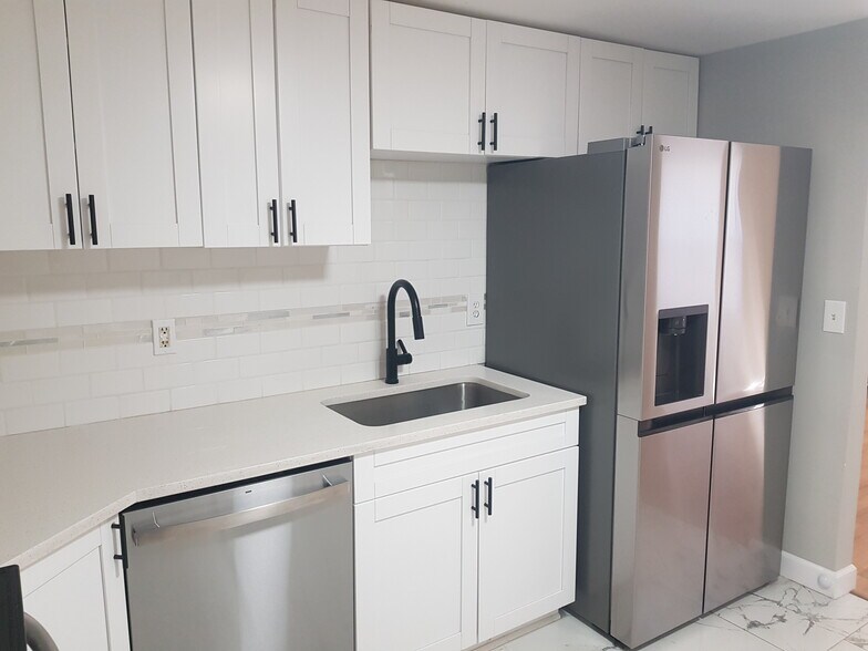 More Photos Of 311 58th Ave E, Bradenton Apartments For Sale