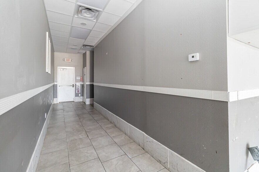 More Photos Of 2808 E Osceola Pky, Kissimmee Storefront Retail Office For Lease