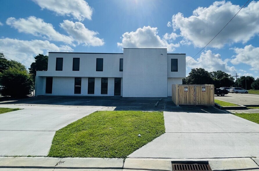 More Photos Of 3505 Behrman Pl, New Orleans Office For Sale