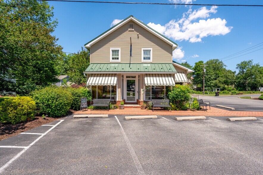 Primary Photo Of 7 W Belle St, Ridgely Storefront For Sale
