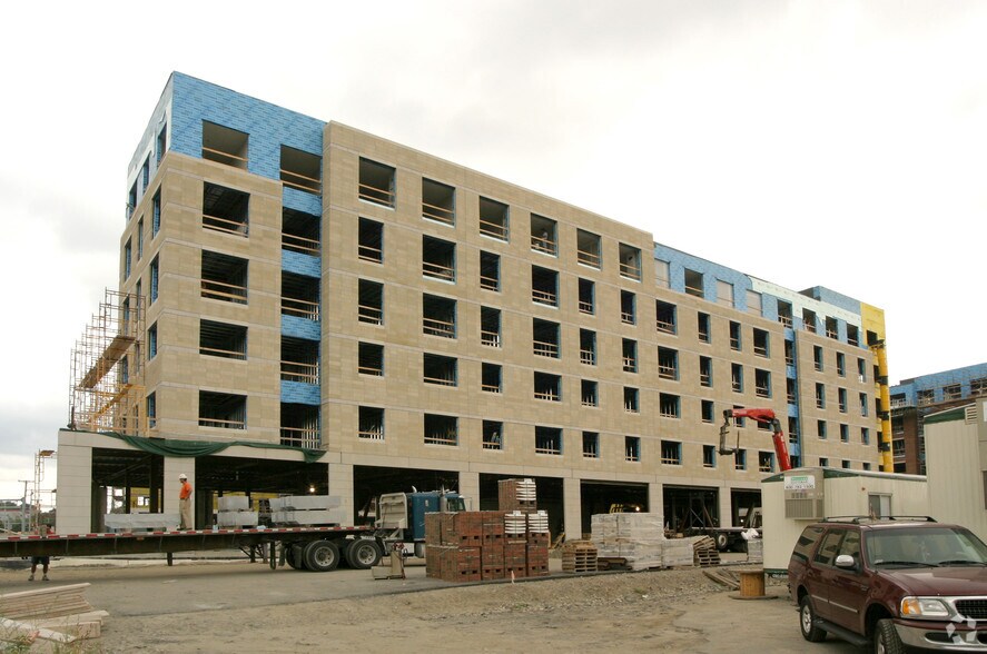 More Photos Of 50-55 Station Lndg, Medford Apartments For Lease