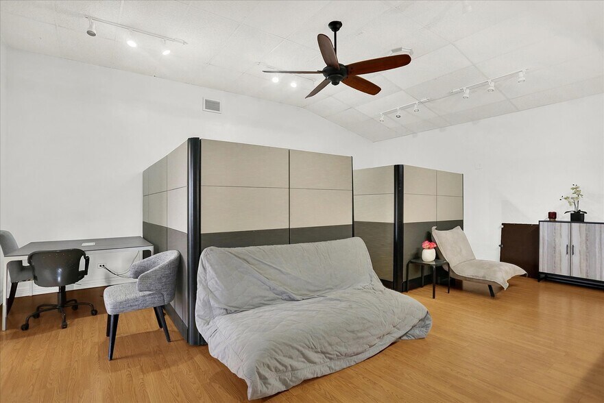 More Photos Of 1201 S Parker Rd, Denver Medical For Sale