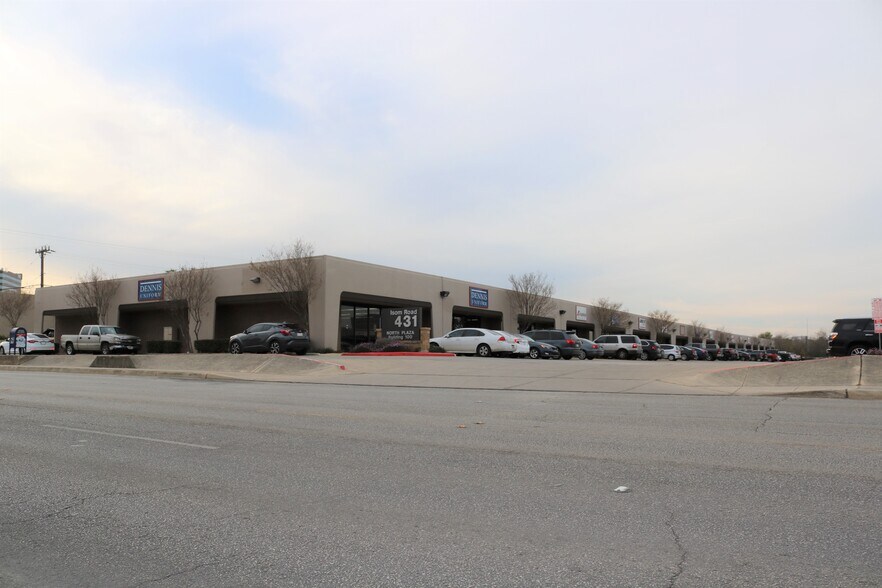 More Photos Of 431 Isom Rd, San Antonio Unknown For Lease