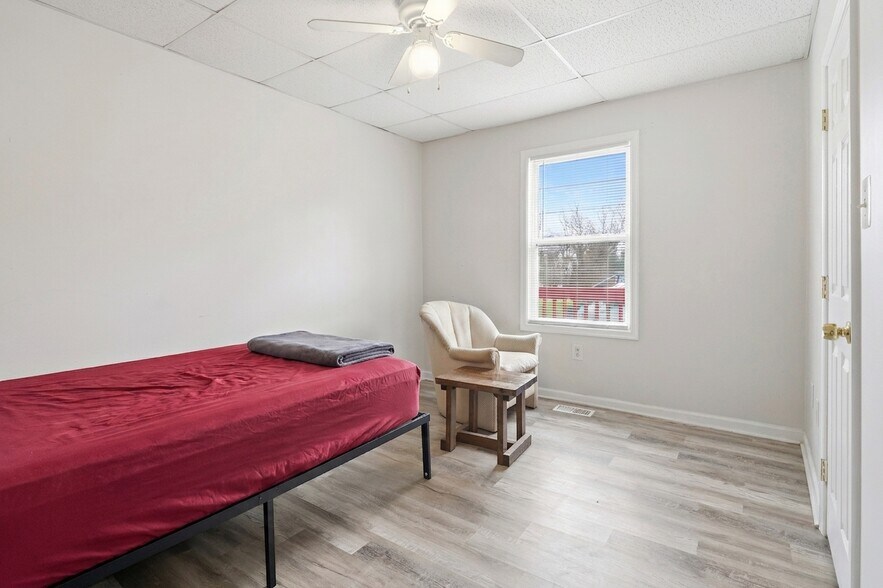 More Photos Of 16708 Frederick Rd, Mount Airy General Retail For Sale