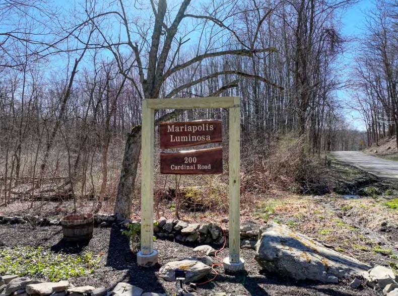 More Photos Of 200 Cardinal Rd, Hyde Park Lodge Meeting Hall For Sale