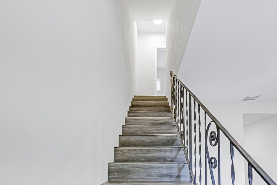 More Photos Of 1430 NW 2nd Ave, Florida City Apartments For Sale