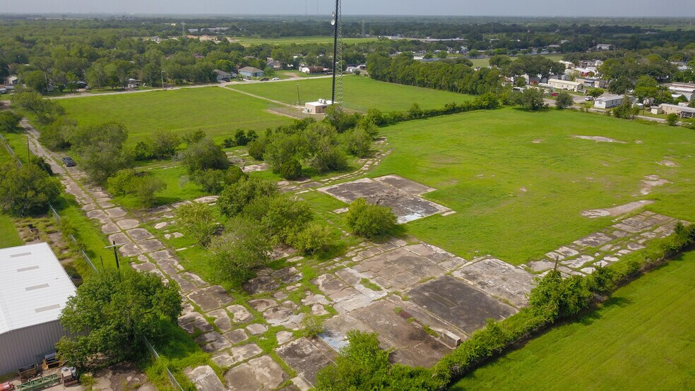 More Photos Of 2608 PlainView St, Victoria Land For Sale