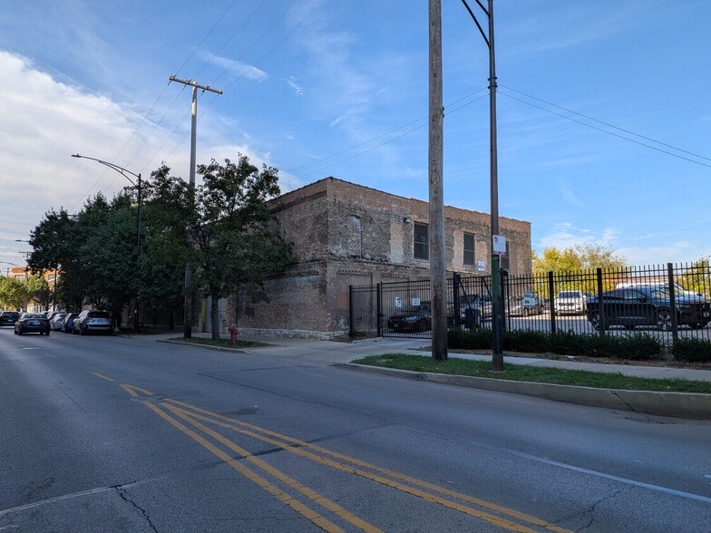 More Photos Of 1740 W Webster Ave, Chicago Light Manufacturing For Lease
