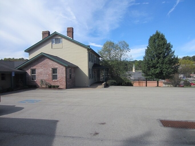 More Photos Of 100 Sandune Dr, Plum Medical For Lease