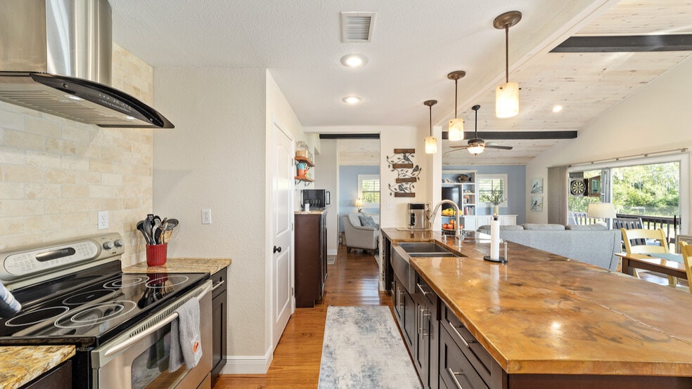 More Photos Of 6001 Bird Island Dr, Lady Lake Lodge Meeting Hall For Sale