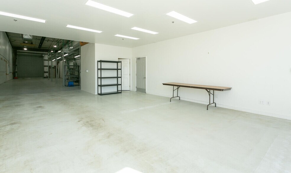 More Photos Of 11811 Upham St, Broomfield Warehouse For Lease