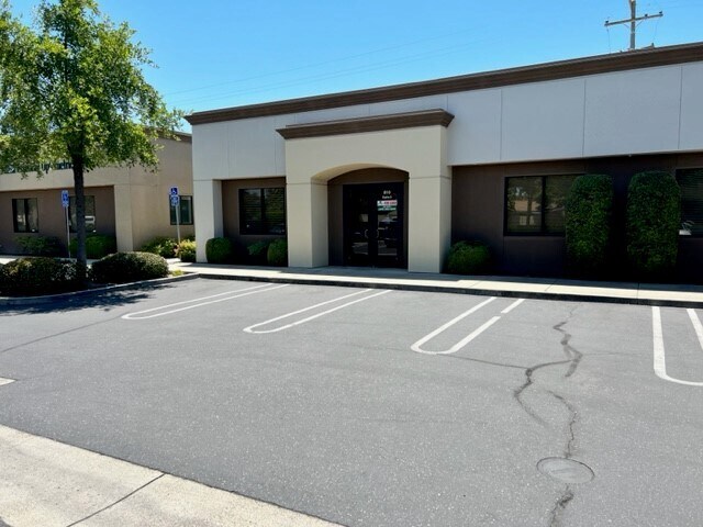 Primary Photo Of 810 Standiford Ave, Modesto Office For Lease