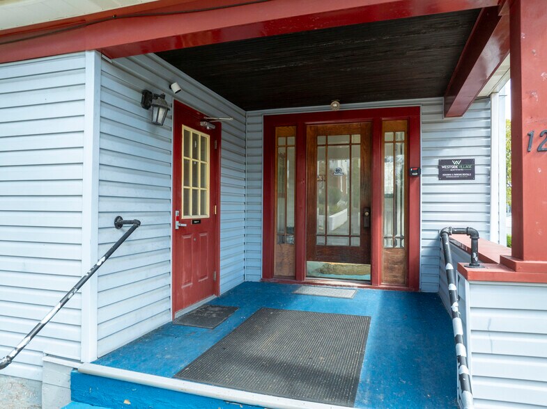 More Photos Of 129 S Sparks St, State College Medical For Lease