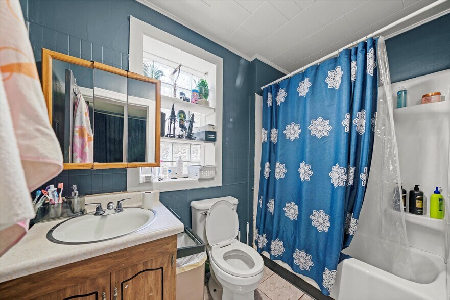 More Photos Of 6058 S Massasoit Ave, Chicago Apartments For Sale