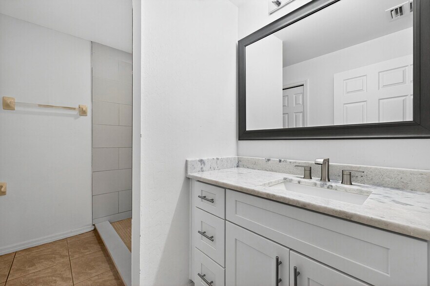 More Photos Of 710 Creuset Ave S, Lehigh Acres Apartments For Sale